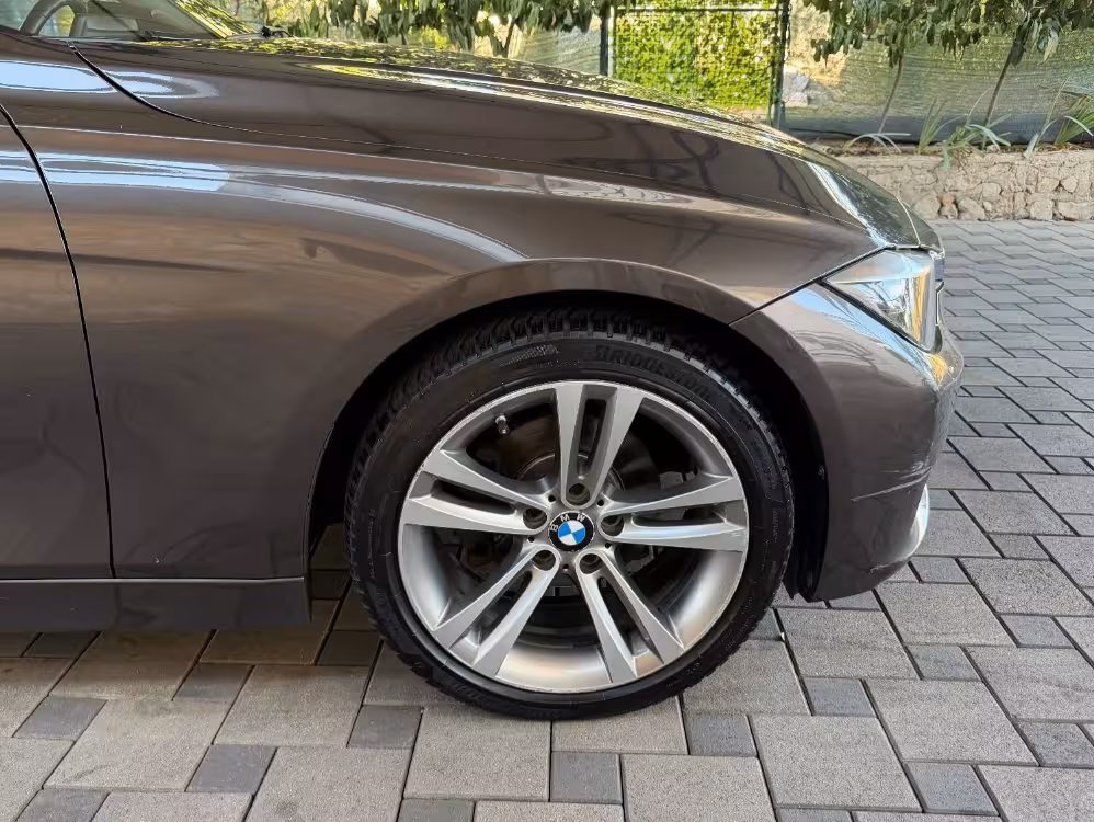 BMW 3er F30/F31/F34 316d 2014 – foto 9