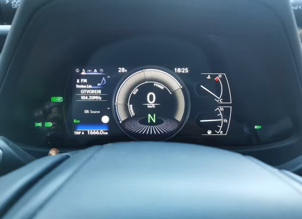 Lexus UX 250h Style 2022 – foto 2