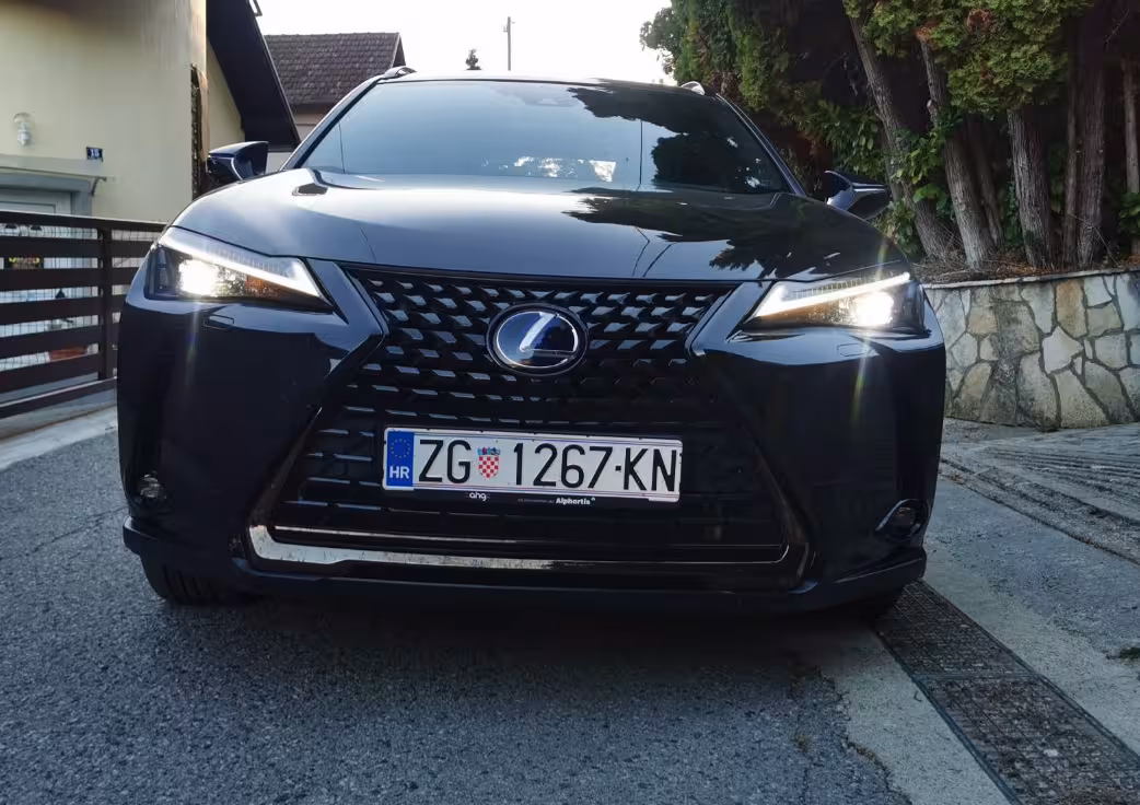 Lexus UX 250h Style 2022 – foto 15