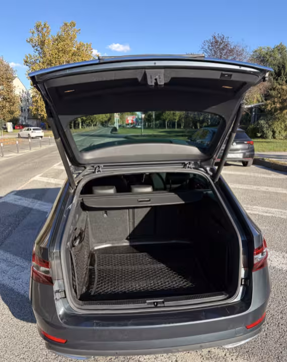 Skoda Superb III 2.0 TDI DSG SportLine 2019 – Foto 3