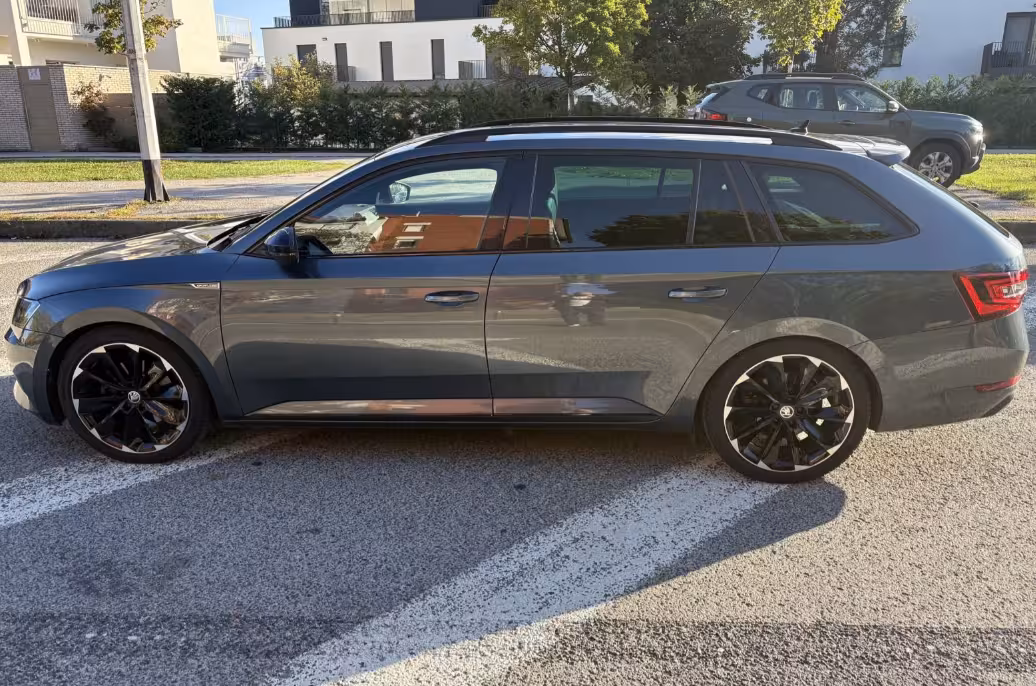 Skoda Superb III 2.0 TDI DSG SportLine 2019 – Foto 7