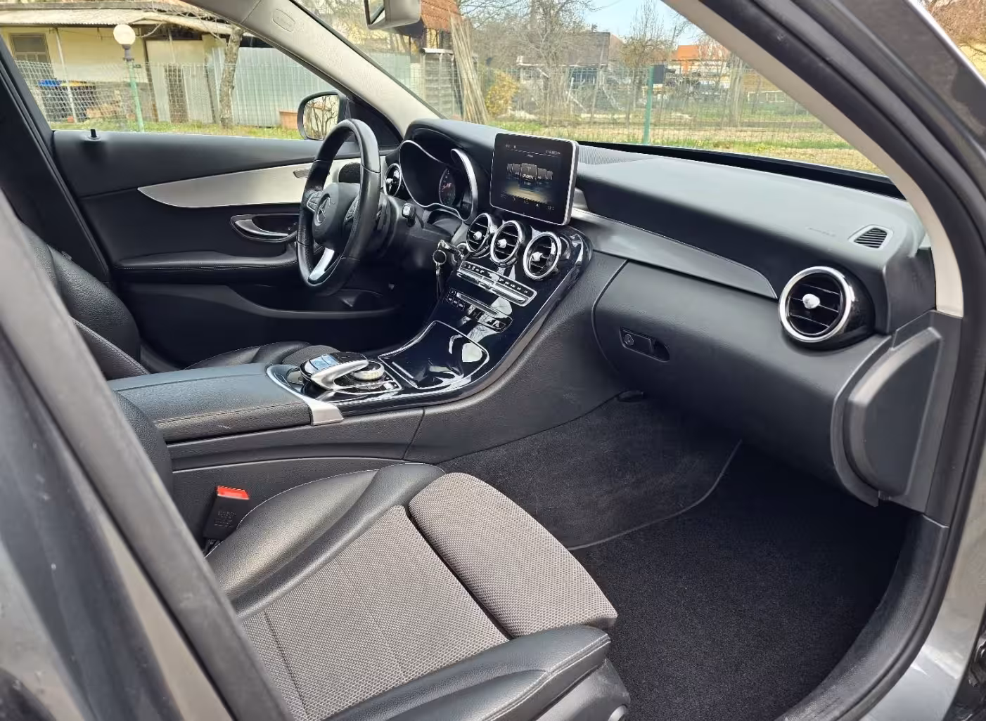 Mercedes-Benz C-Klasse W205 C180 2018 – Foto 12